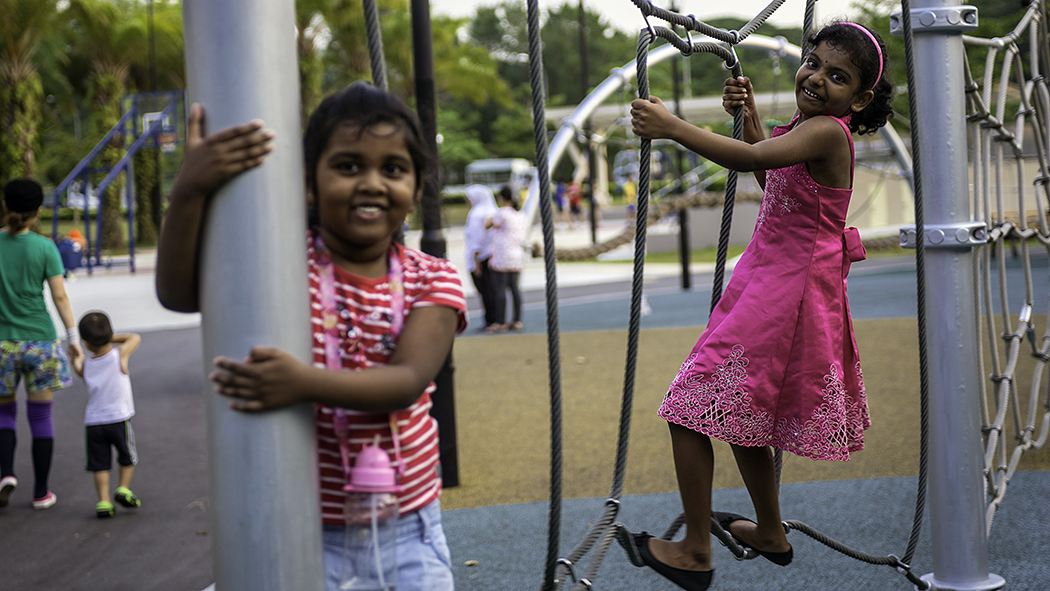 Canb_066-carousel.jpg