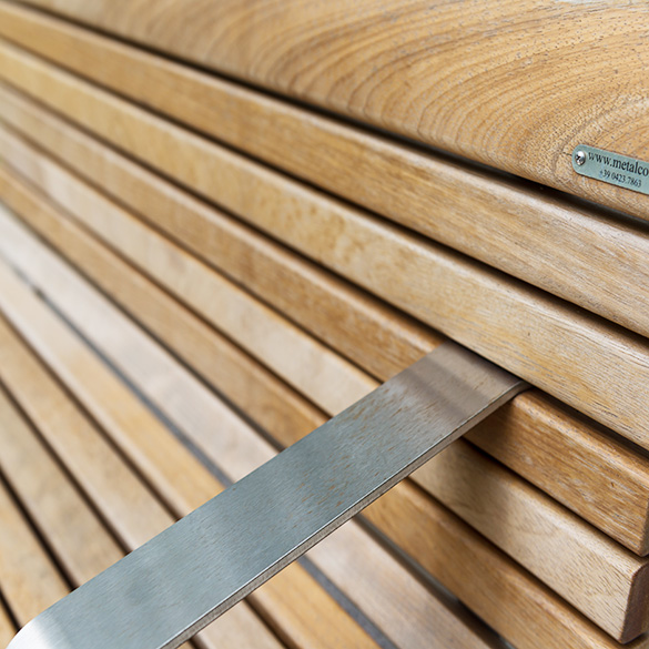 DIAMANTE-With-wooden-backrest-3.jpg