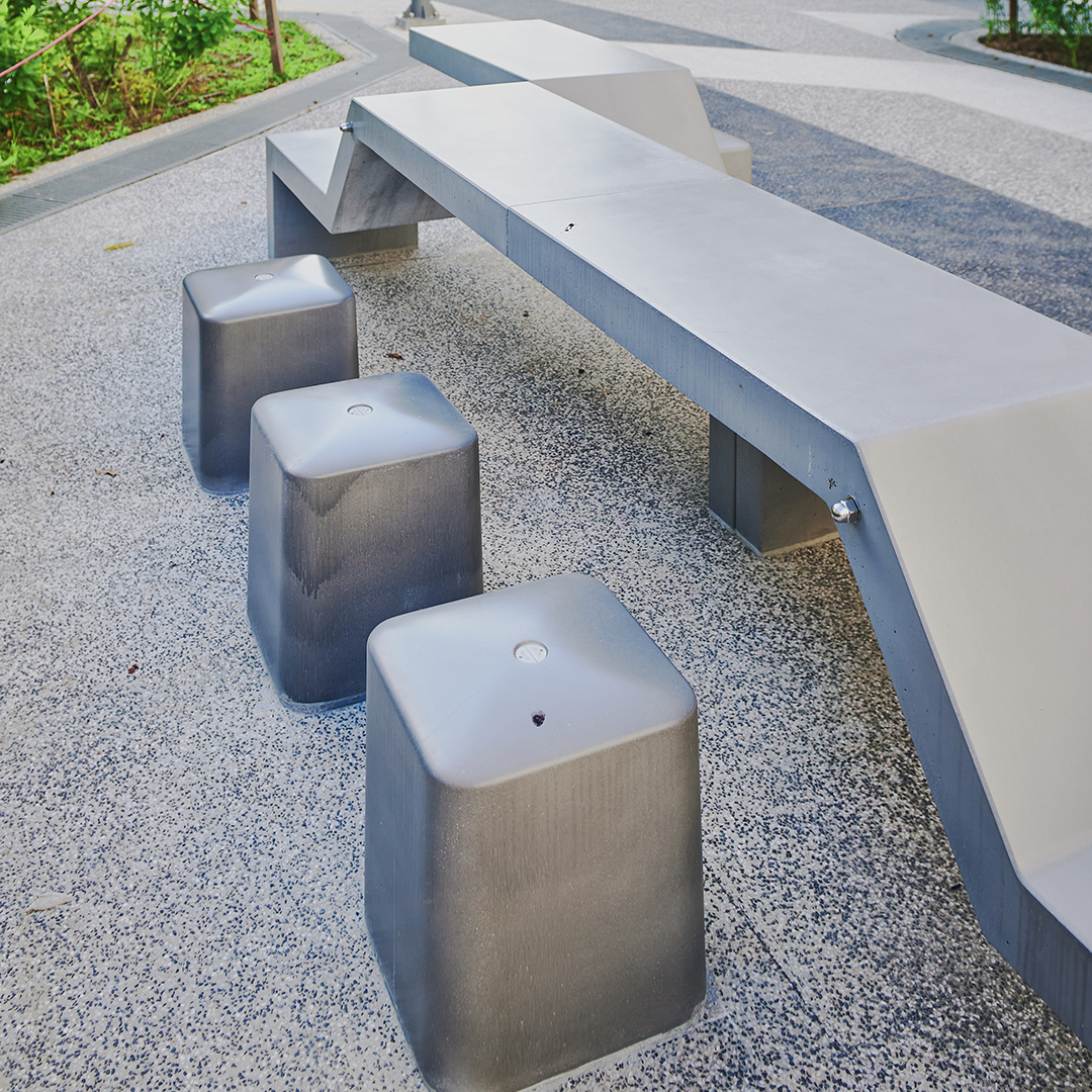 Tampines_Green_Gem_sIDE_bENCH_01.jpg
